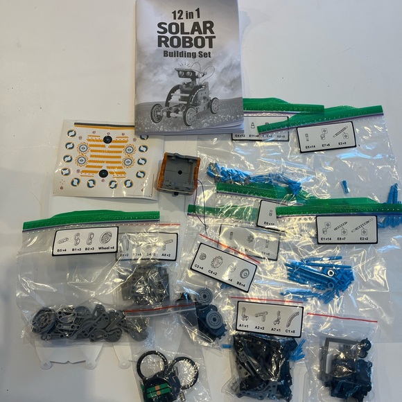 Solar Robot Building Set - Picture 4 of 5